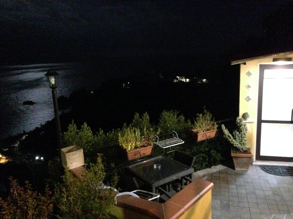 B&B La Terrazza Sul Mare Taormina Ngoại thất bức ảnh