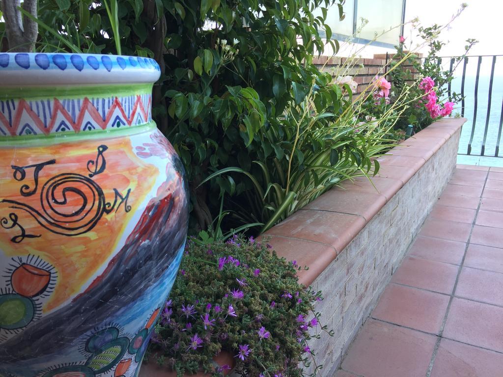 B&B La Terrazza Sul Mare Taormina Ngoại thất bức ảnh